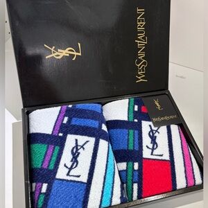 Yves Saint Laurent face towel set